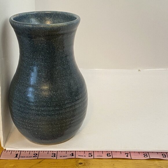 Vintage Studio Art Pottery Vase 7” Handmade Prinknash England - Picture 7 of 7